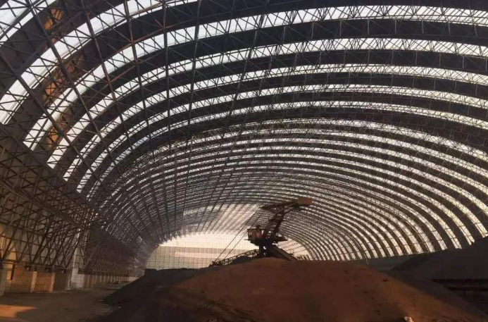 额尔古纳概述原料场封闭技术的特点和类型